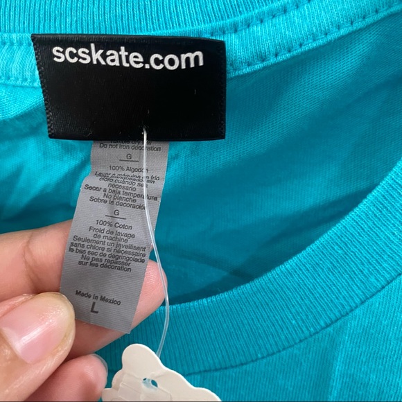 ON HOLD Santa Cruz t shirt - Picture 2 of 4